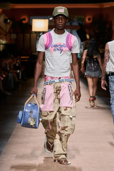 Look 24